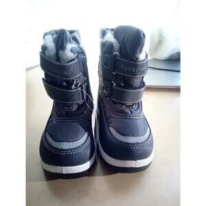 Apakowa Boots for Kids Size 7.5 Toddler Gray and White Winter Boots